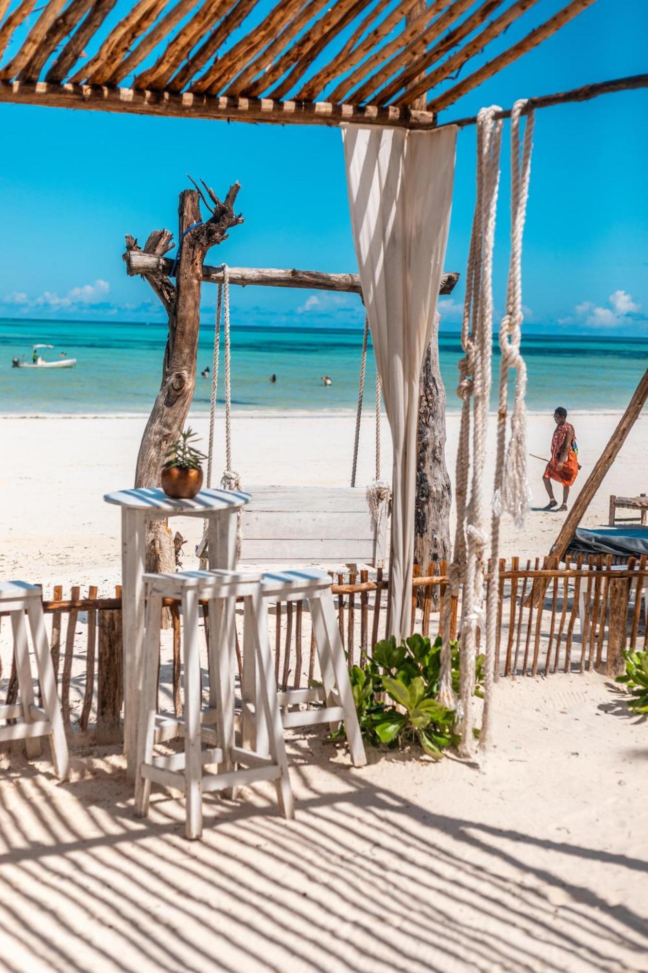 B4 Beach Club Paje Bagian luar foto