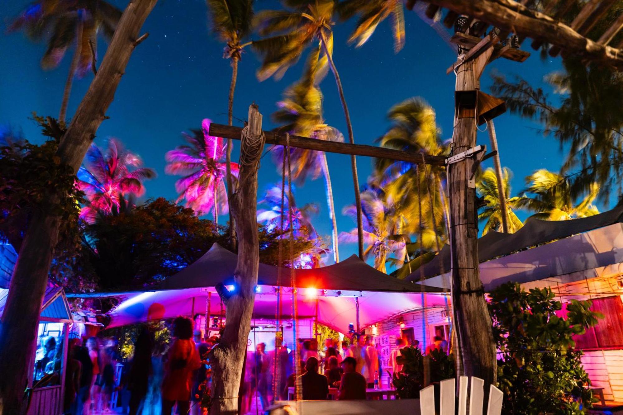 B4 Beach Club Paje Bagian luar foto