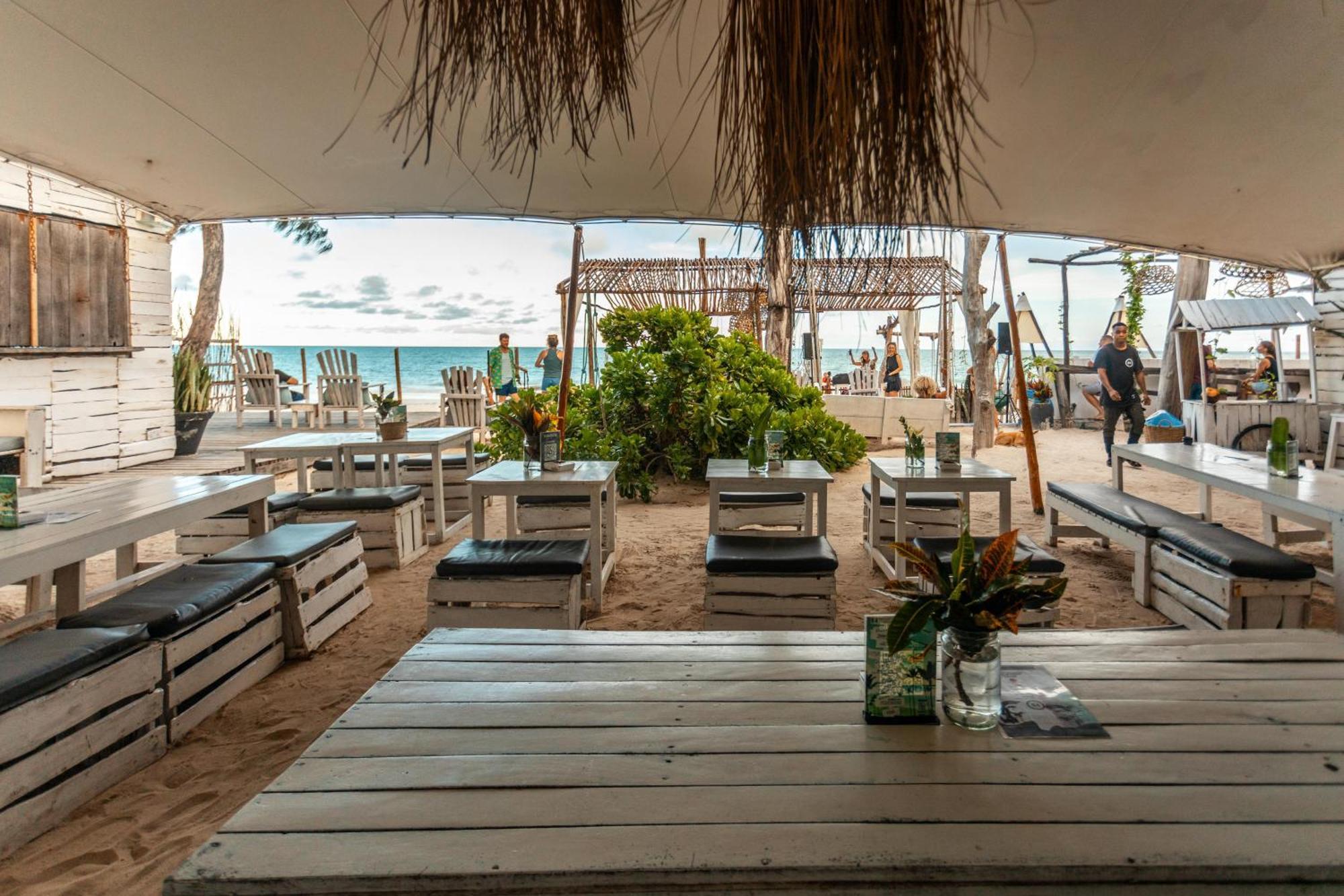 B4 Beach Club Paje Bagian luar foto