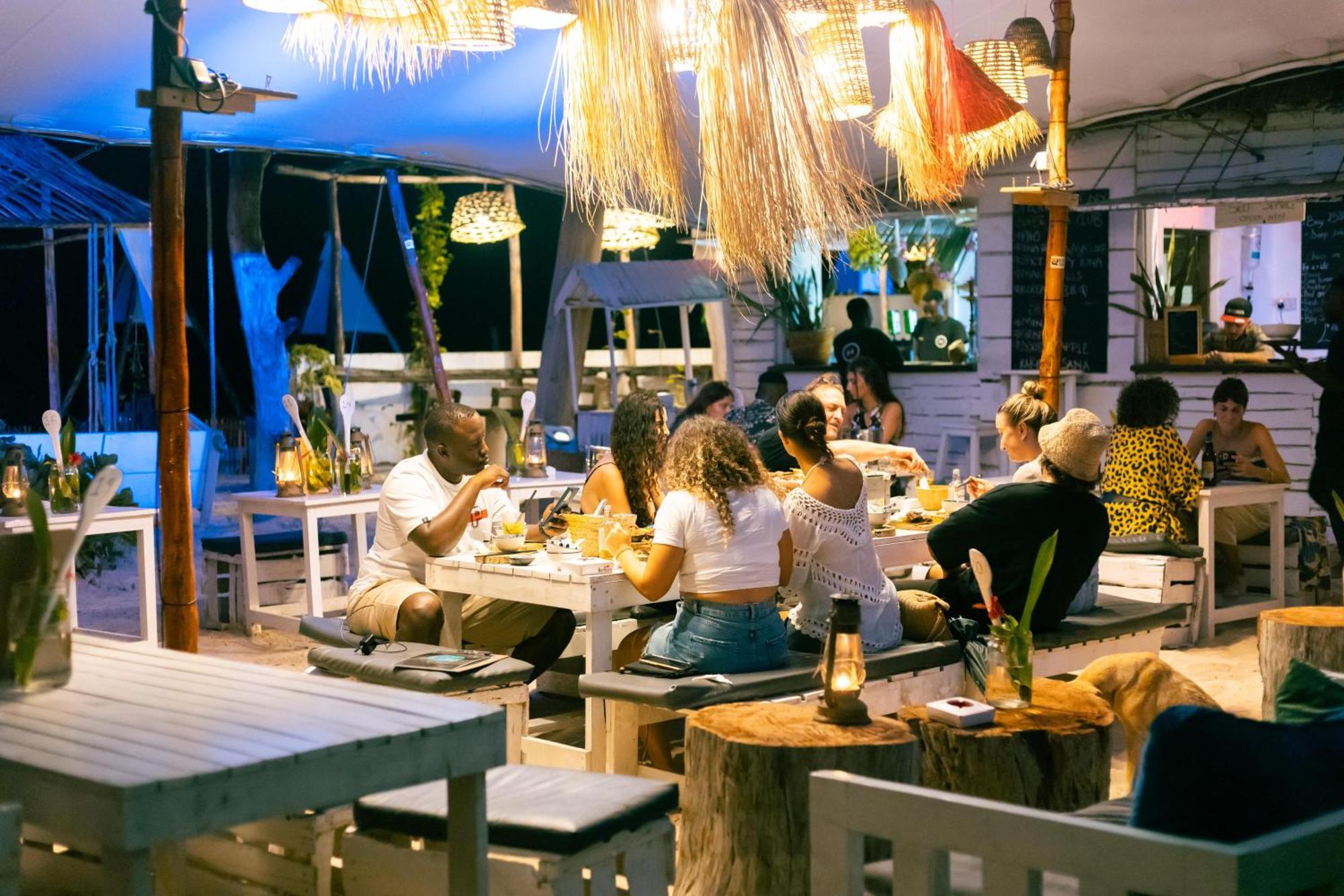 B4 Beach Club Paje Bagian luar foto