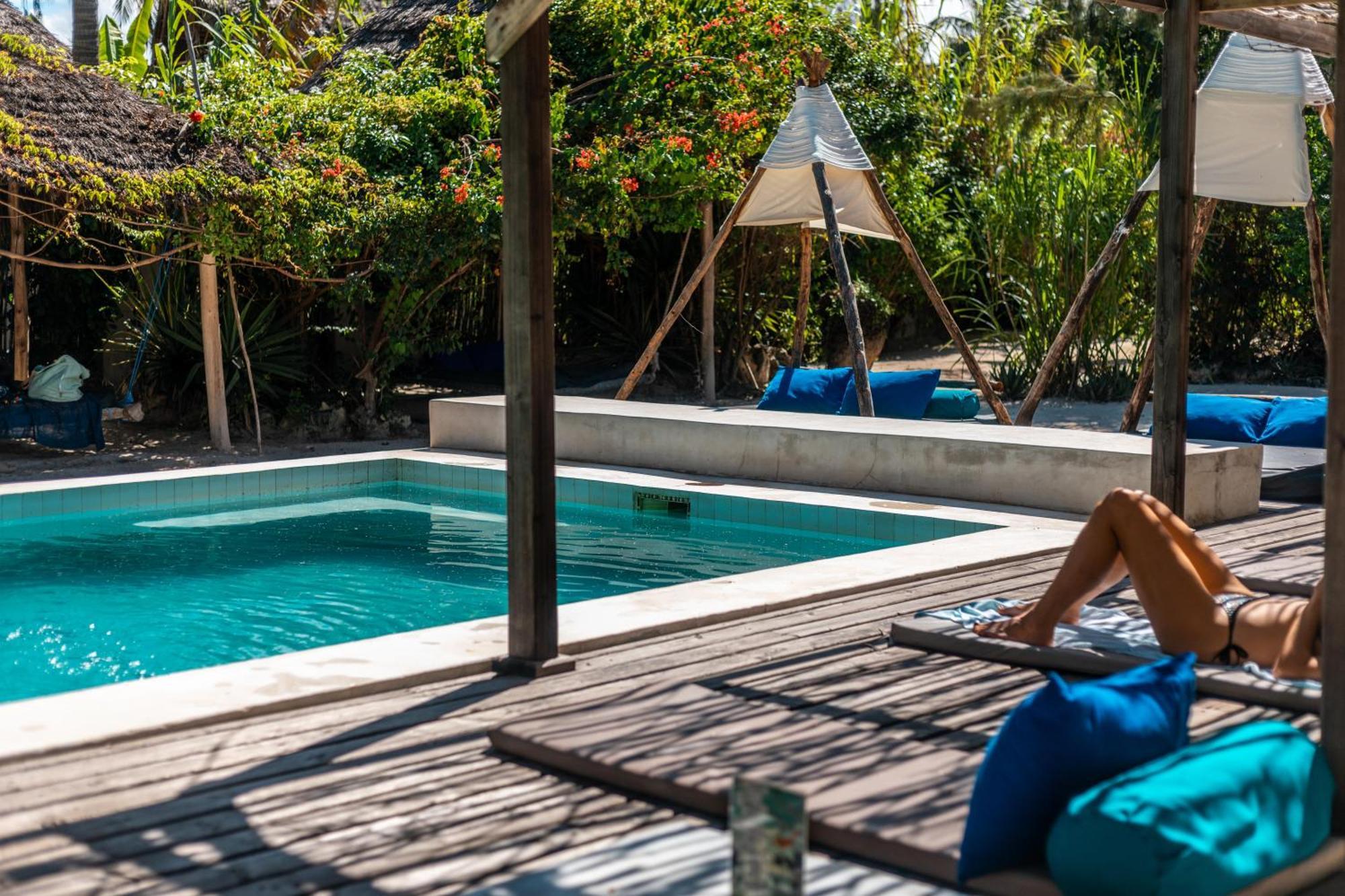 B4 Beach Club Paje Bagian luar foto
