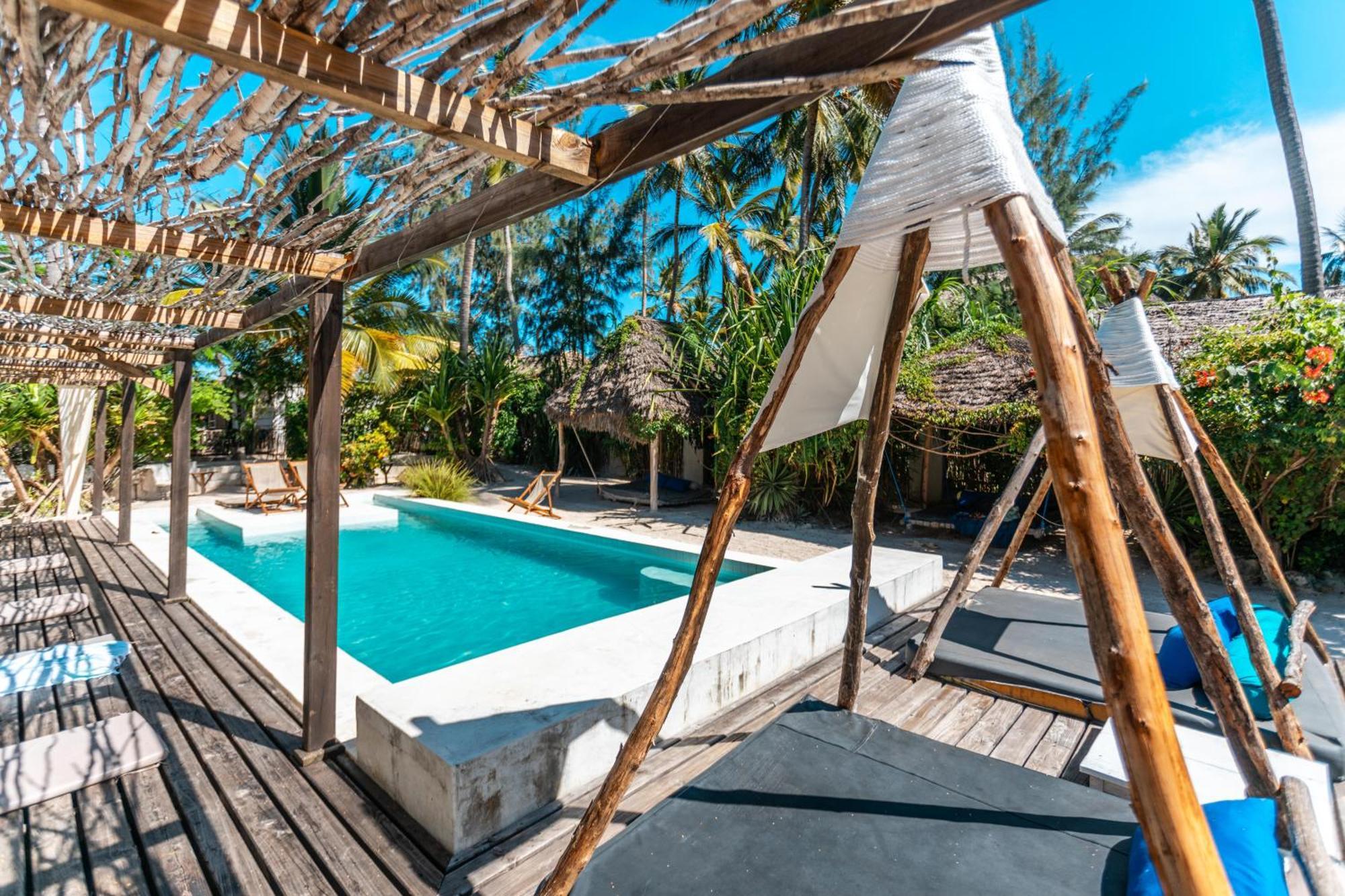 B4 Beach Club Paje Bagian luar foto