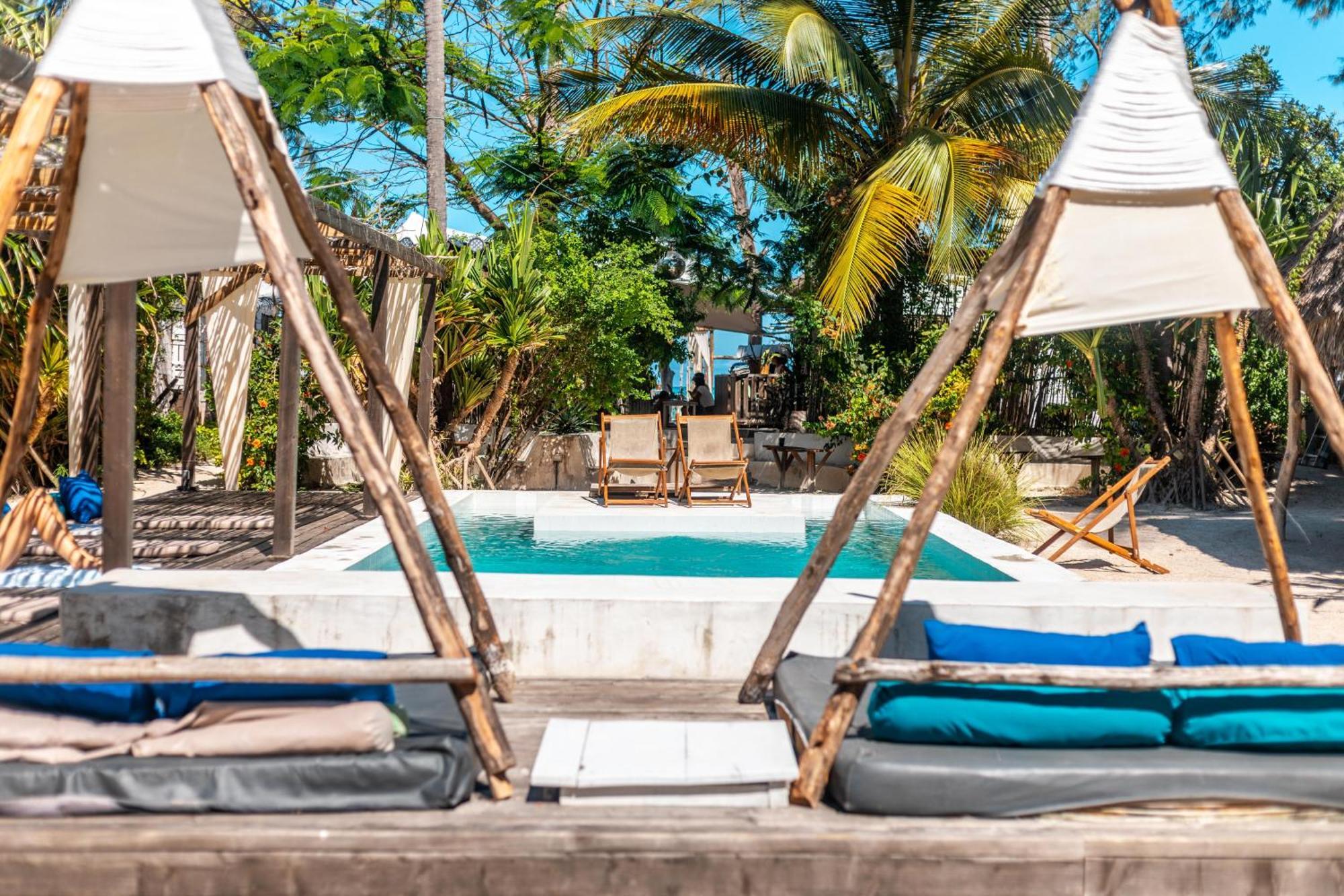 B4 Beach Club Paje Bagian luar foto
